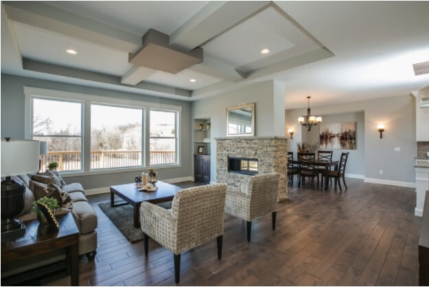 Two-sided fireplace in a newly built home